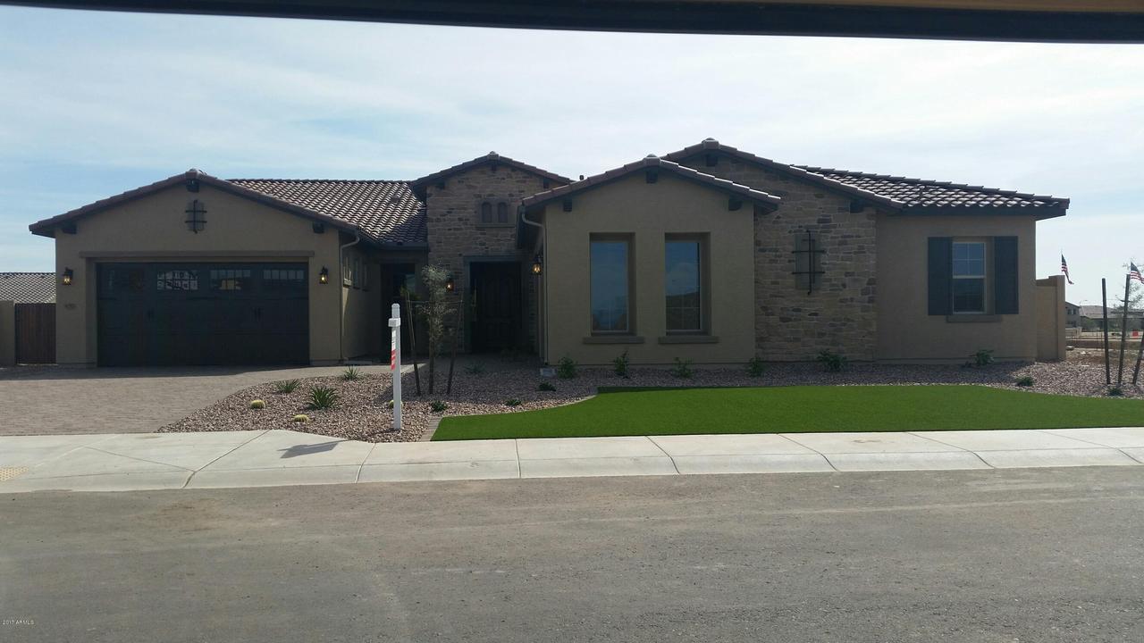 9203 W Los Gatos Dr., Peoria, AZ 85383