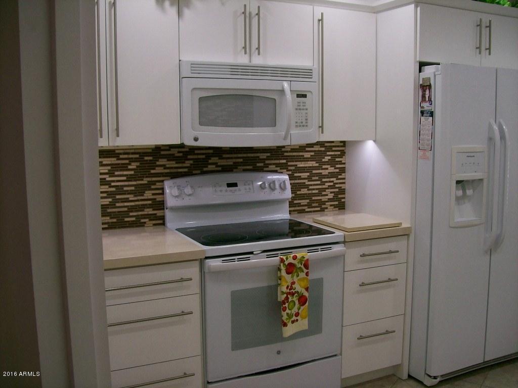 17036 N 107th Ave., Sun City, AZ 85373