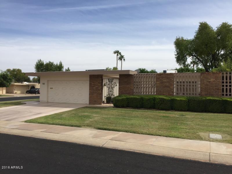 10325 W Garnette Dr., Sun City, AZ 85373