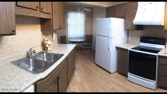 10542 W Palmeras Dr., Sun City, AZ 85373