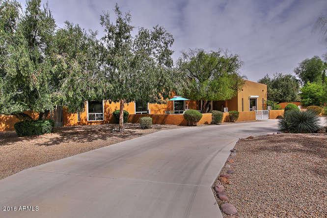 8622 E Joshua Tree Ln., Scottsdale, AZ 85250