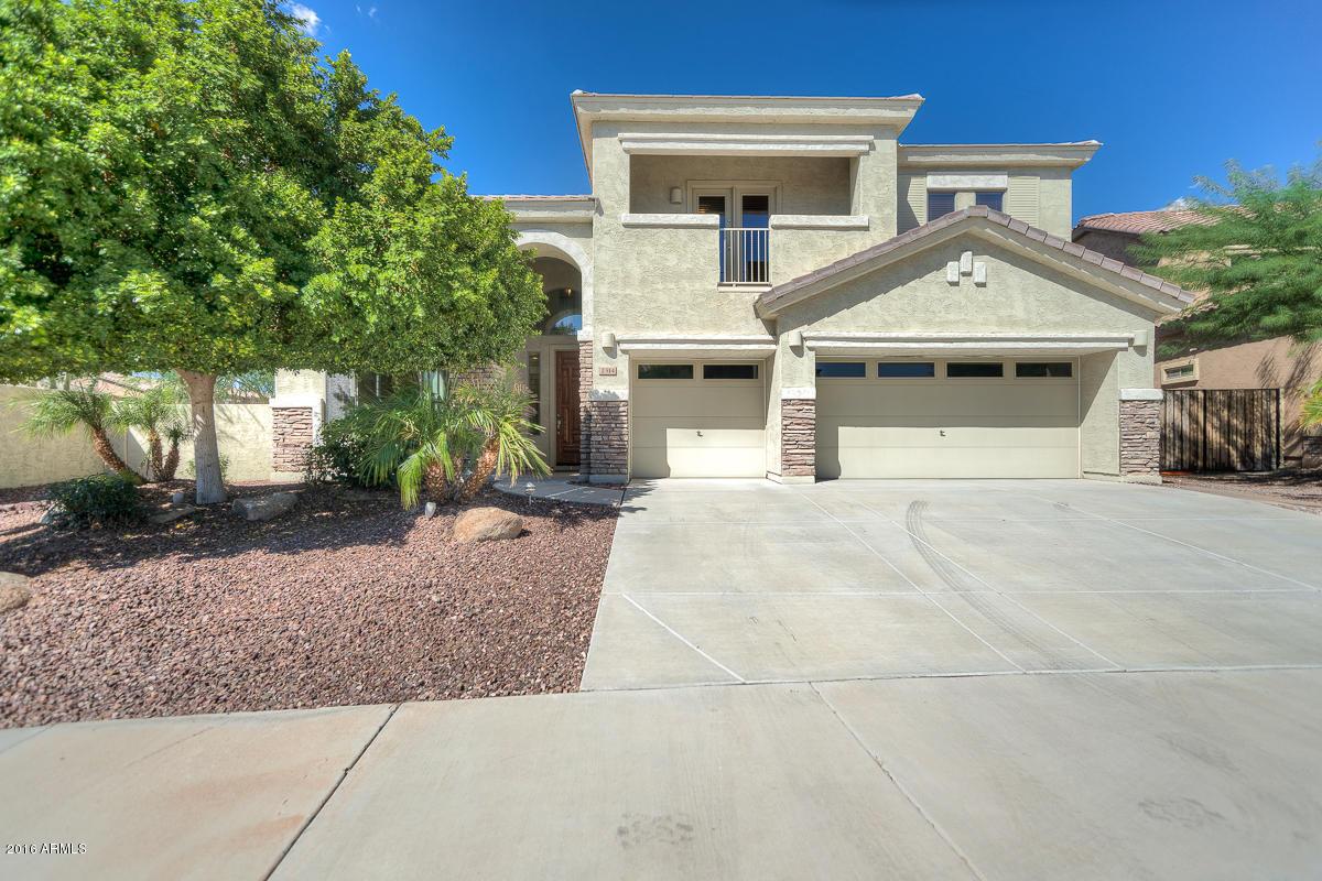 2314 W Red Range Way, Phoenix, AZ 85085