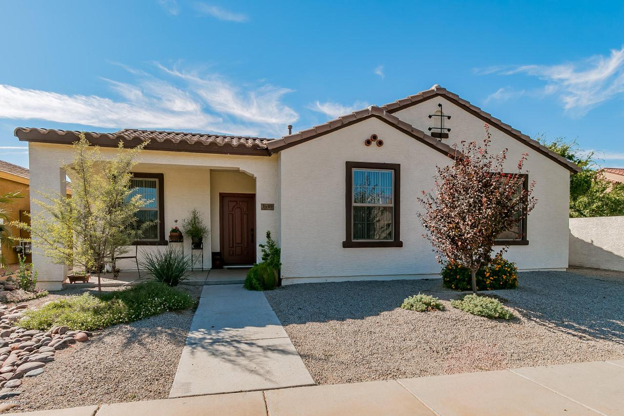 1649 S Parkcrest St., Gilbert, AZ 85295
