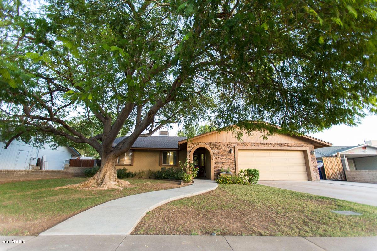 1939 S Gaylord Cir., Mesa, AZ 85204