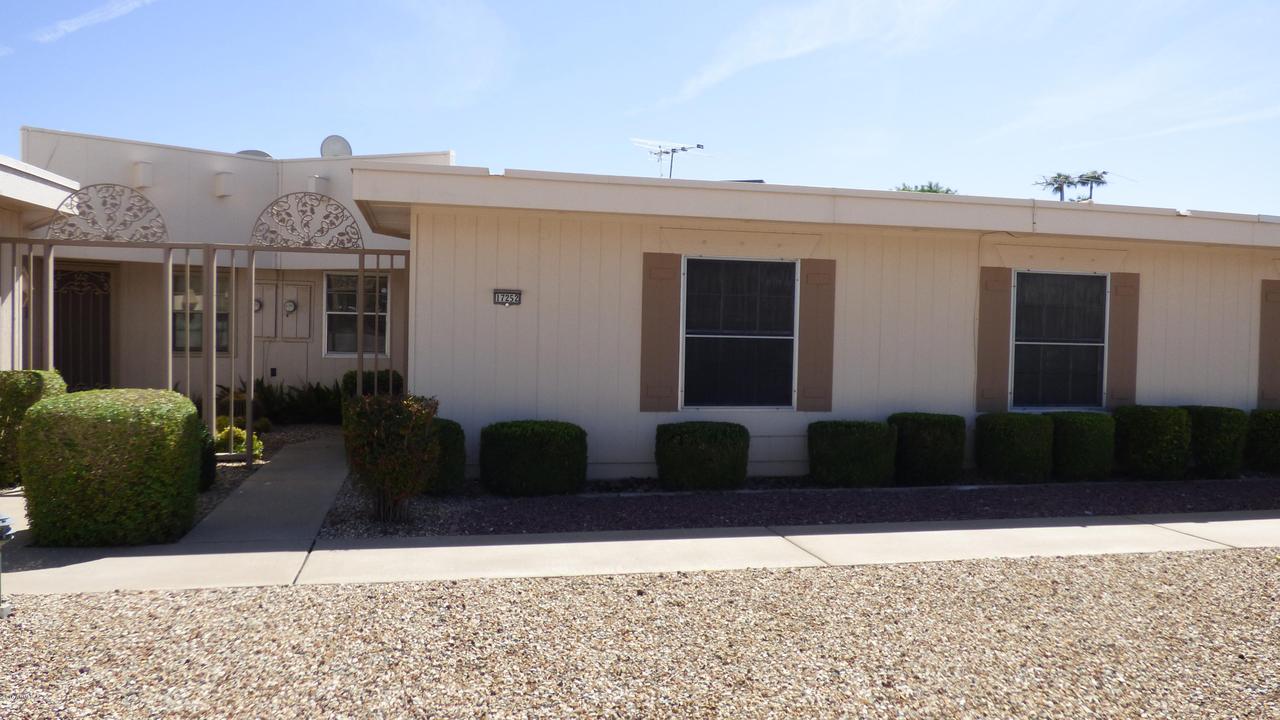 17252 N 105th Ave., Sun City, AZ 85373
