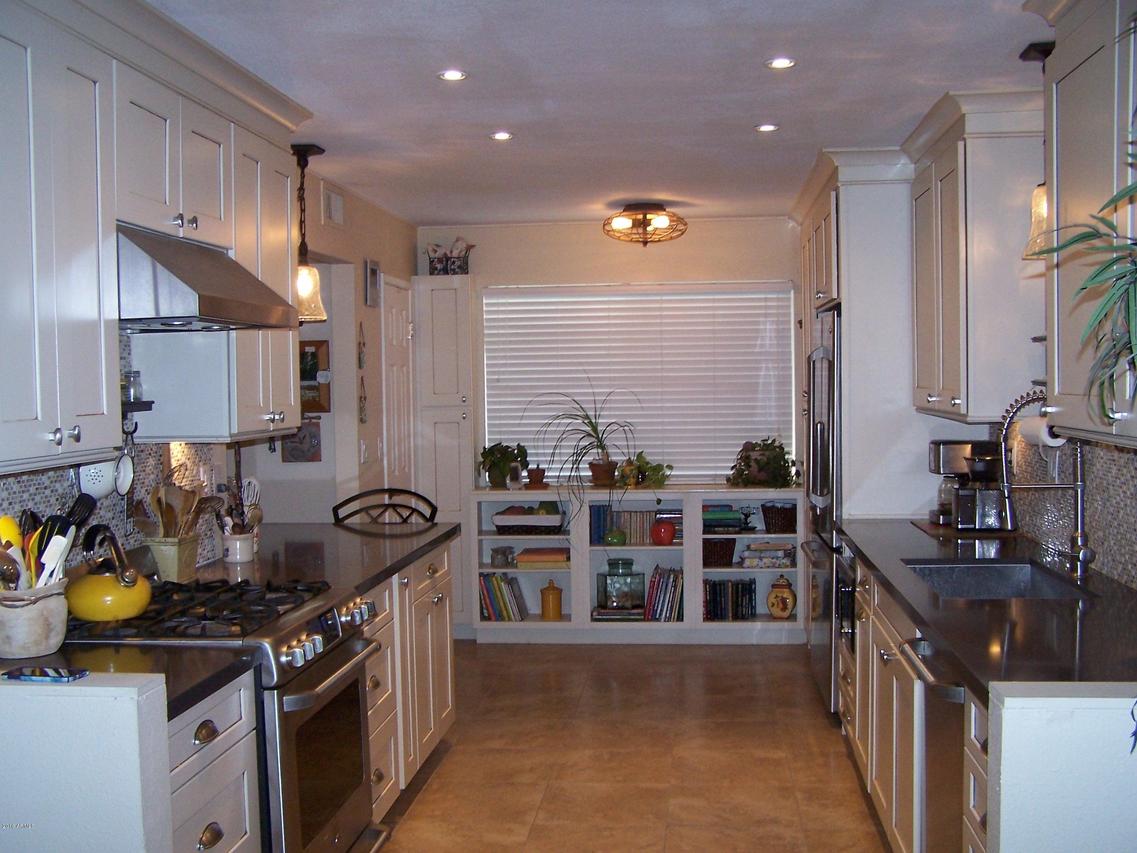 10222 W Charter Oak Dr., Sun City, AZ 85351