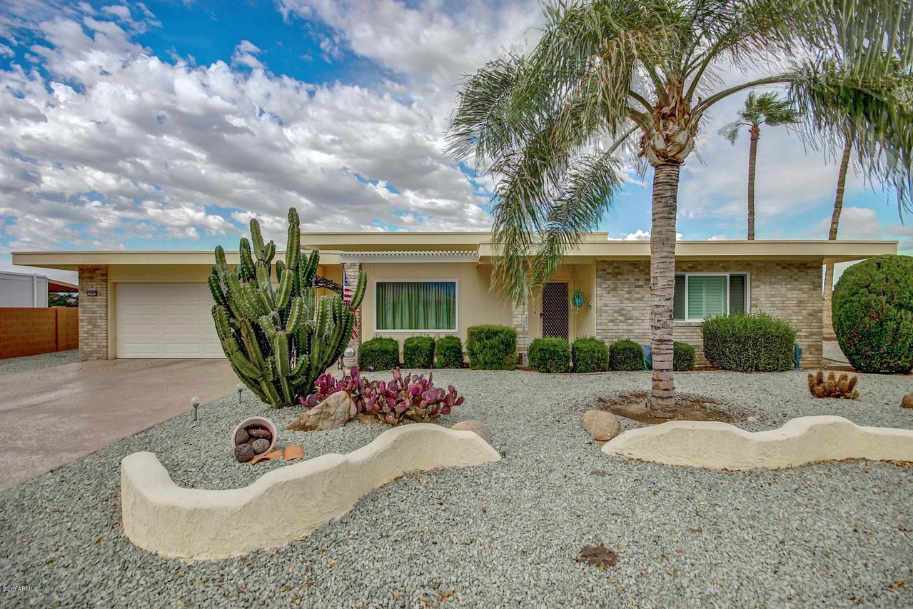 15807 N Meadow Park Dr., Sun City, AZ 85351