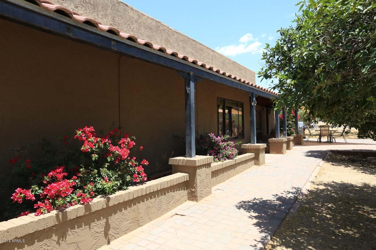 1925 E Cavalry Rd., New River, AZ 85087