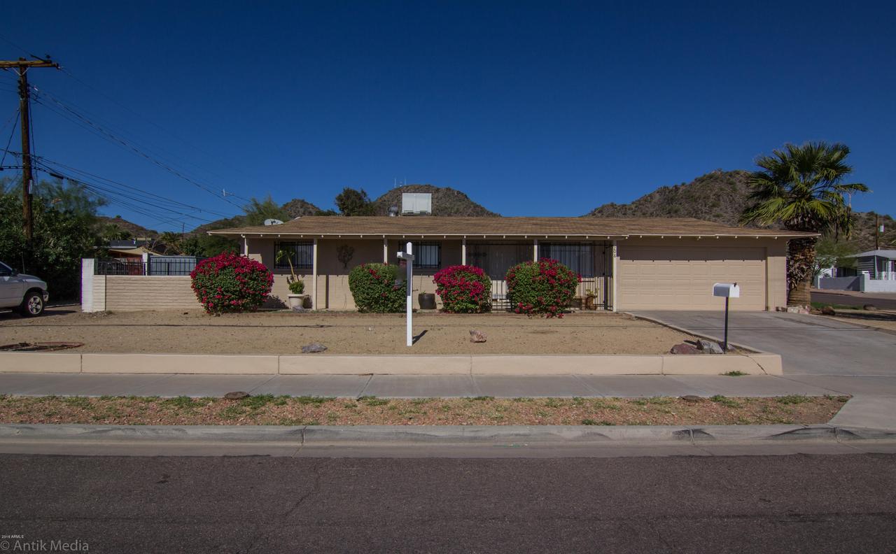 208 E Mountain View Rd., Phoenix, AZ 85020