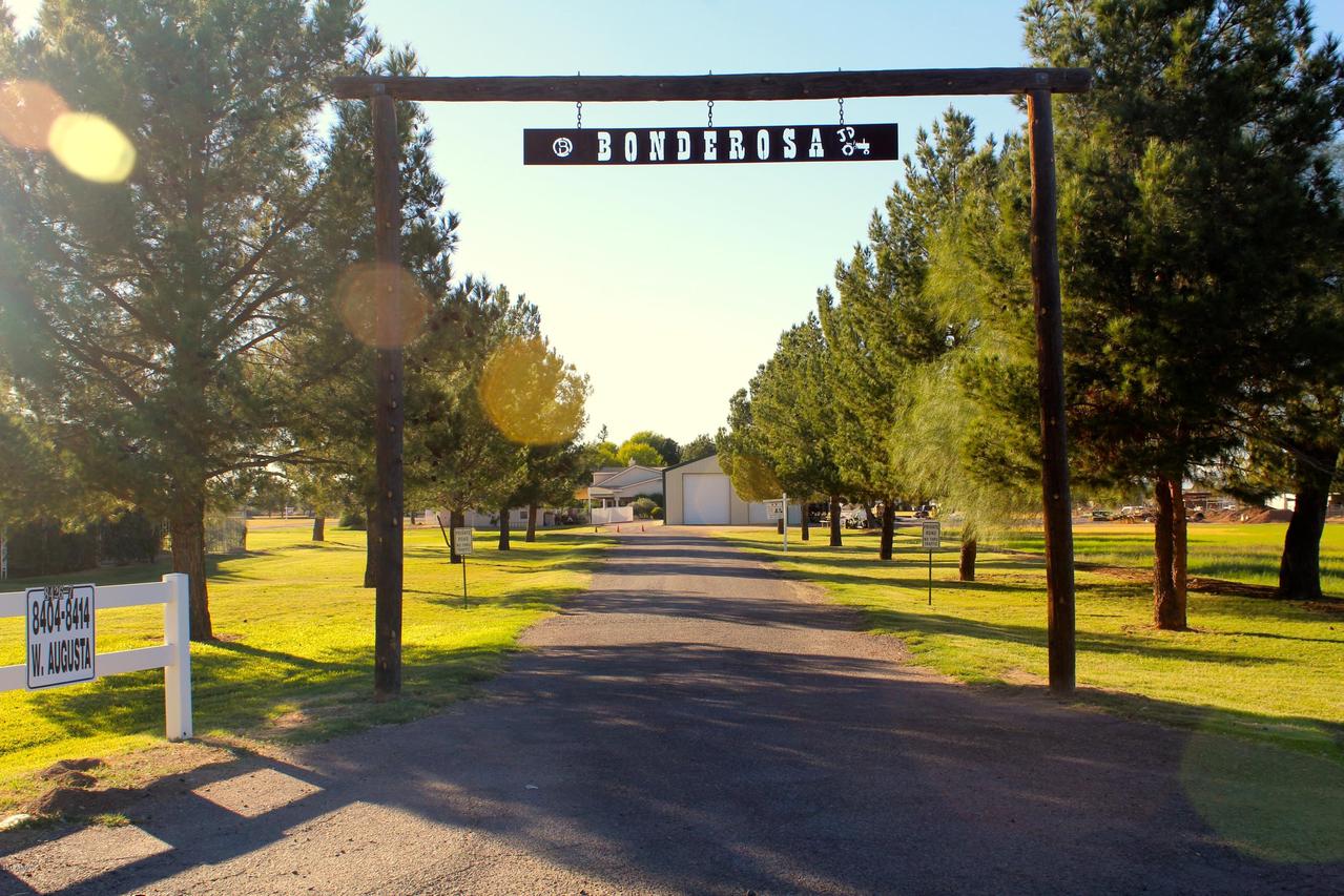 7740 N 83rd Ave., Glendale, AZ 85303