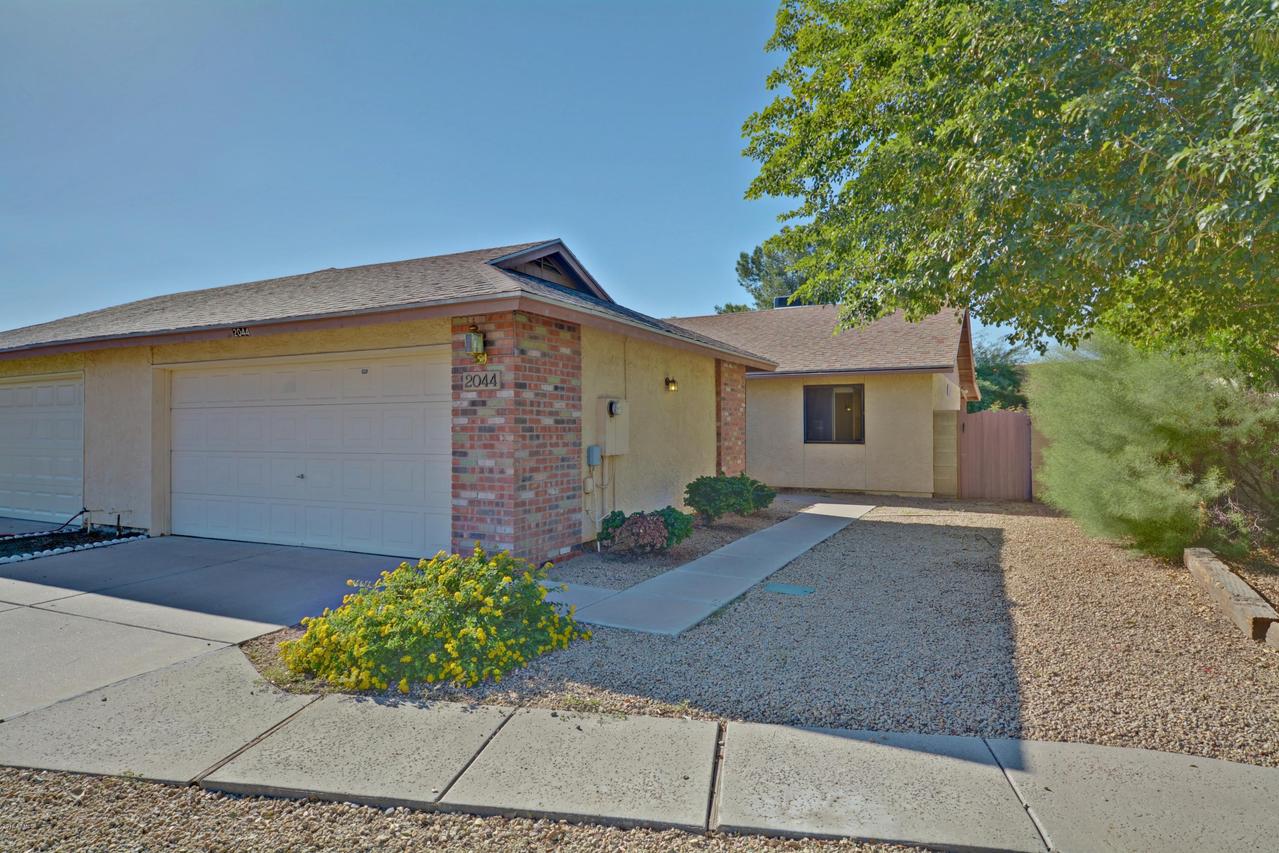2044 S Las Palmas, Mesa, AZ 85202