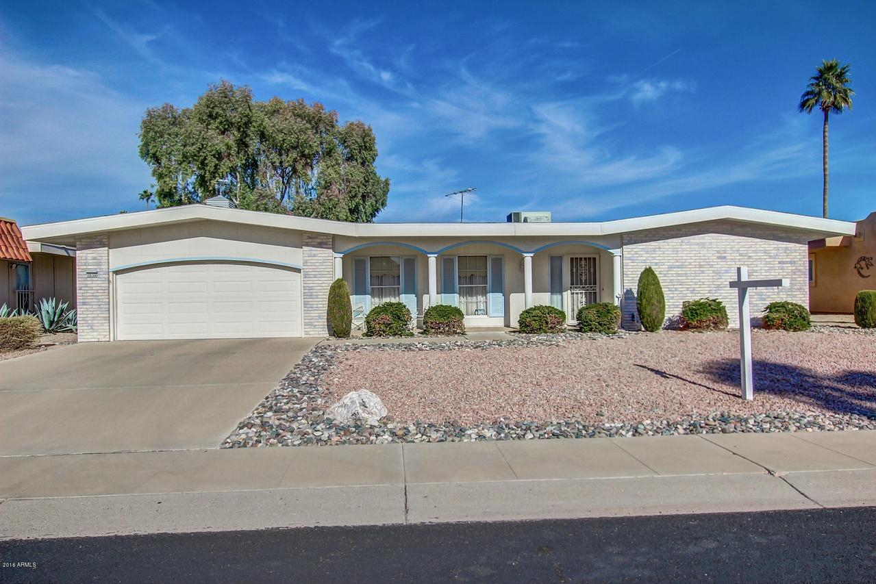 10722 W Palmeras Dr., Sun City, AZ 85373
