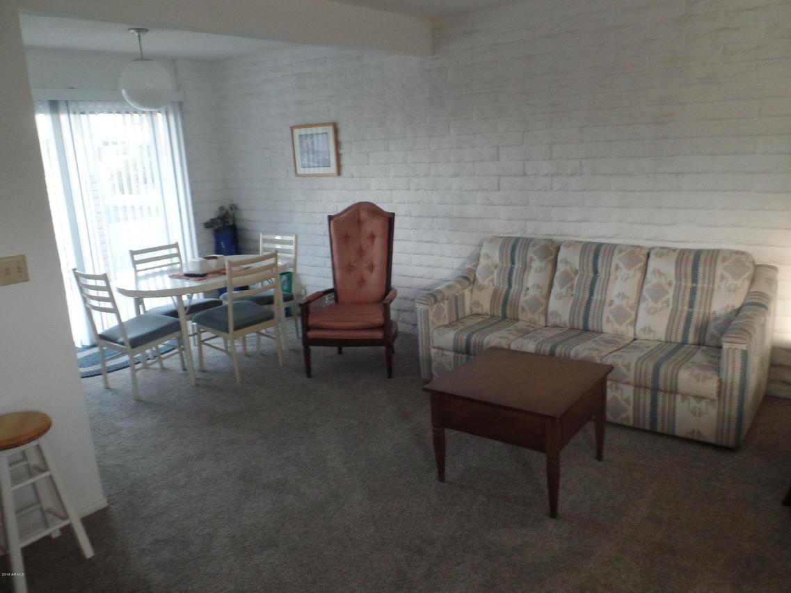 5518 E Lindstrom Ln. #B10, Mesa, AZ 85215