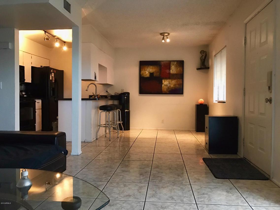 286 W Palomino Dr. #104, Chandler, AZ 85225