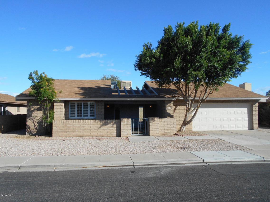 2215 S Canton St., Mesa, AZ 85202