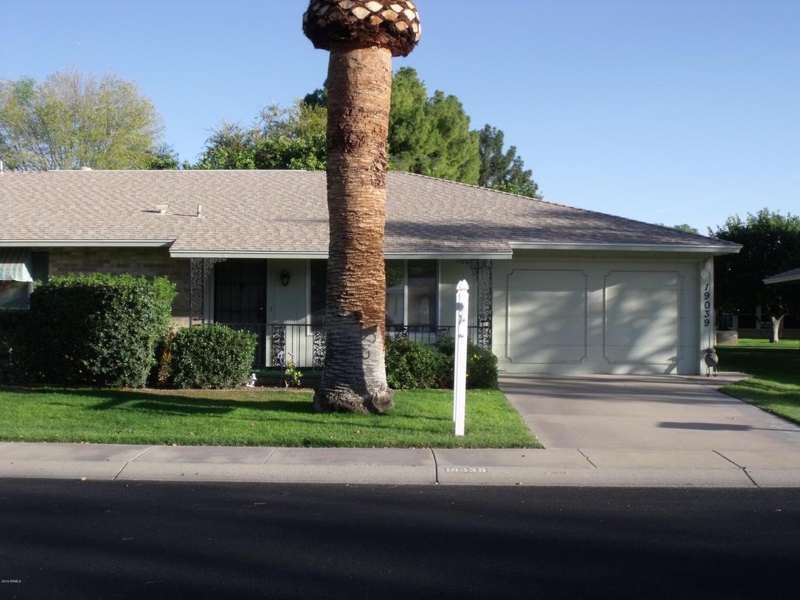 19039 N Signal Butte Cir., Sun City, AZ 85373