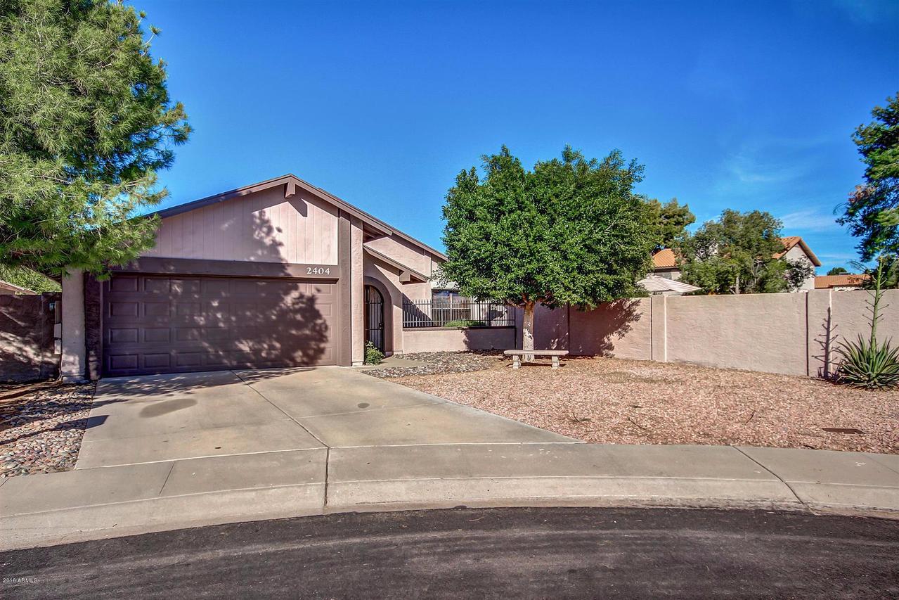 2404 W Kiowa Cir., Mesa, AZ 85202