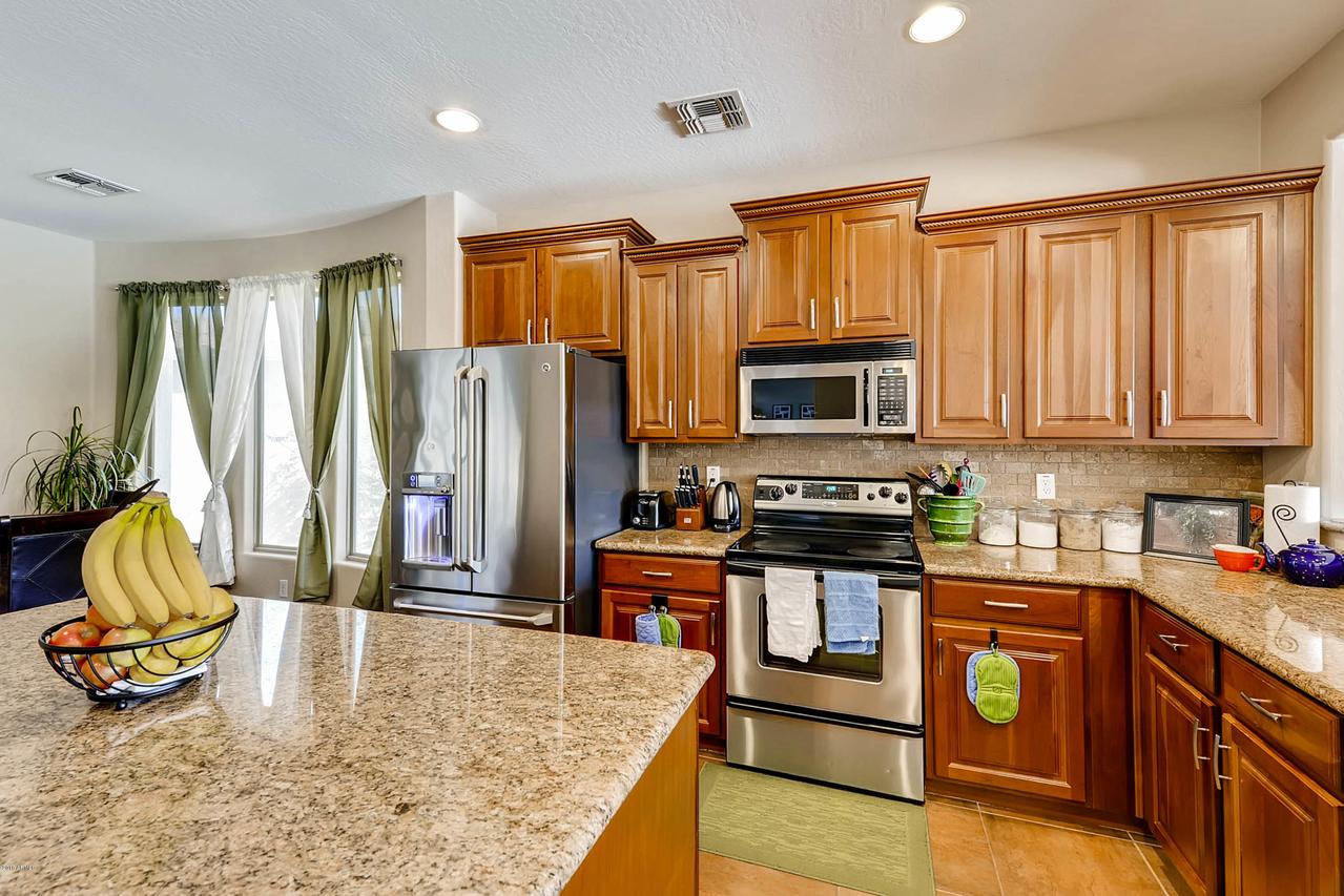 2111 W Harwell Rd., Phoenix, AZ 85041