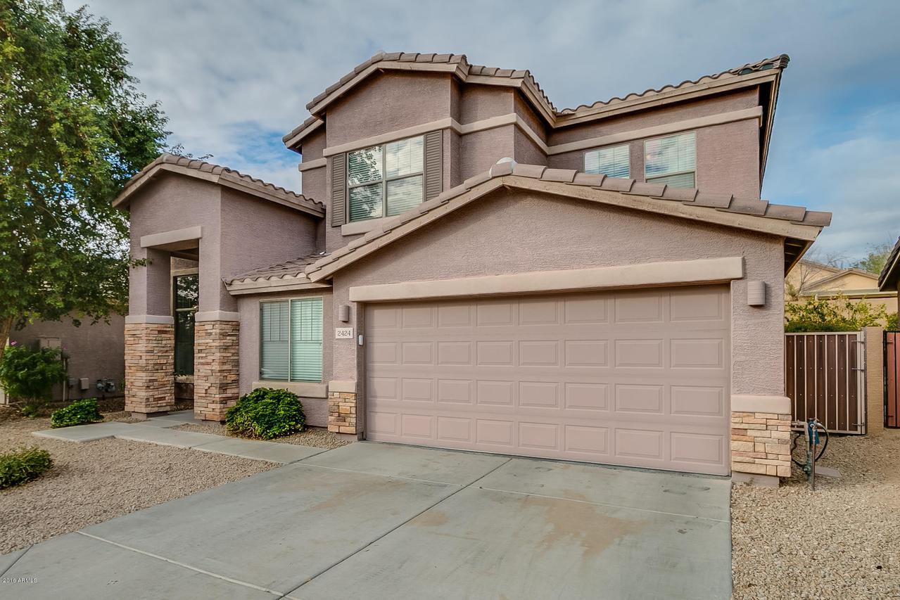 2424 W Eagle Feather Rd., Phoenix, AZ 85085