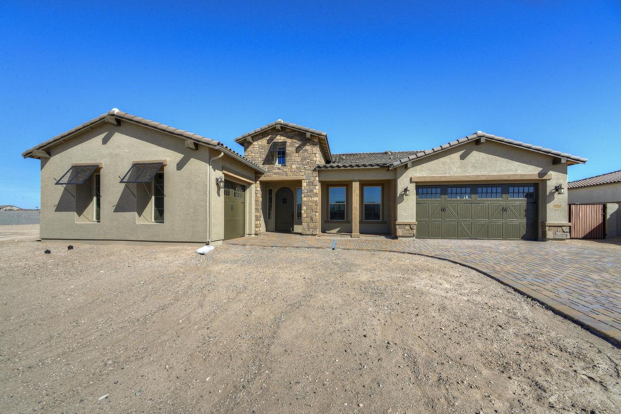 9232 W Los Gatos Dr., Peoria, AZ 85383