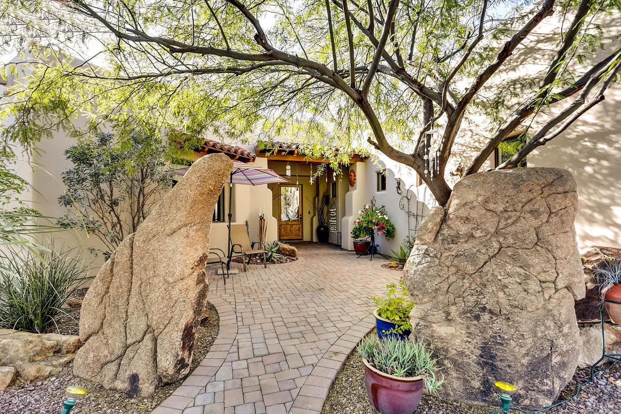 1507 E Carriage Dr., Phoenix, AZ 85086