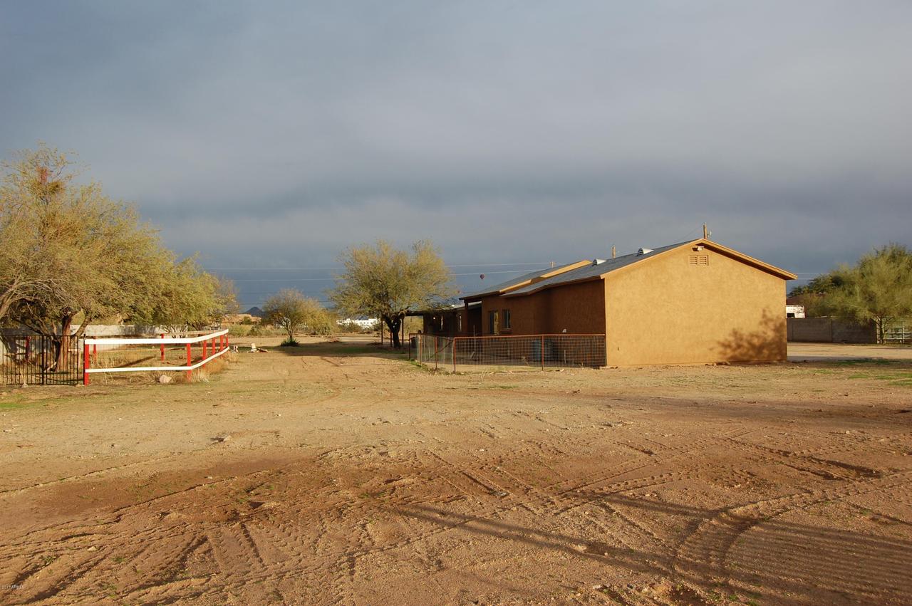 38913 N 25th Ave., Phoenix, AZ 85086