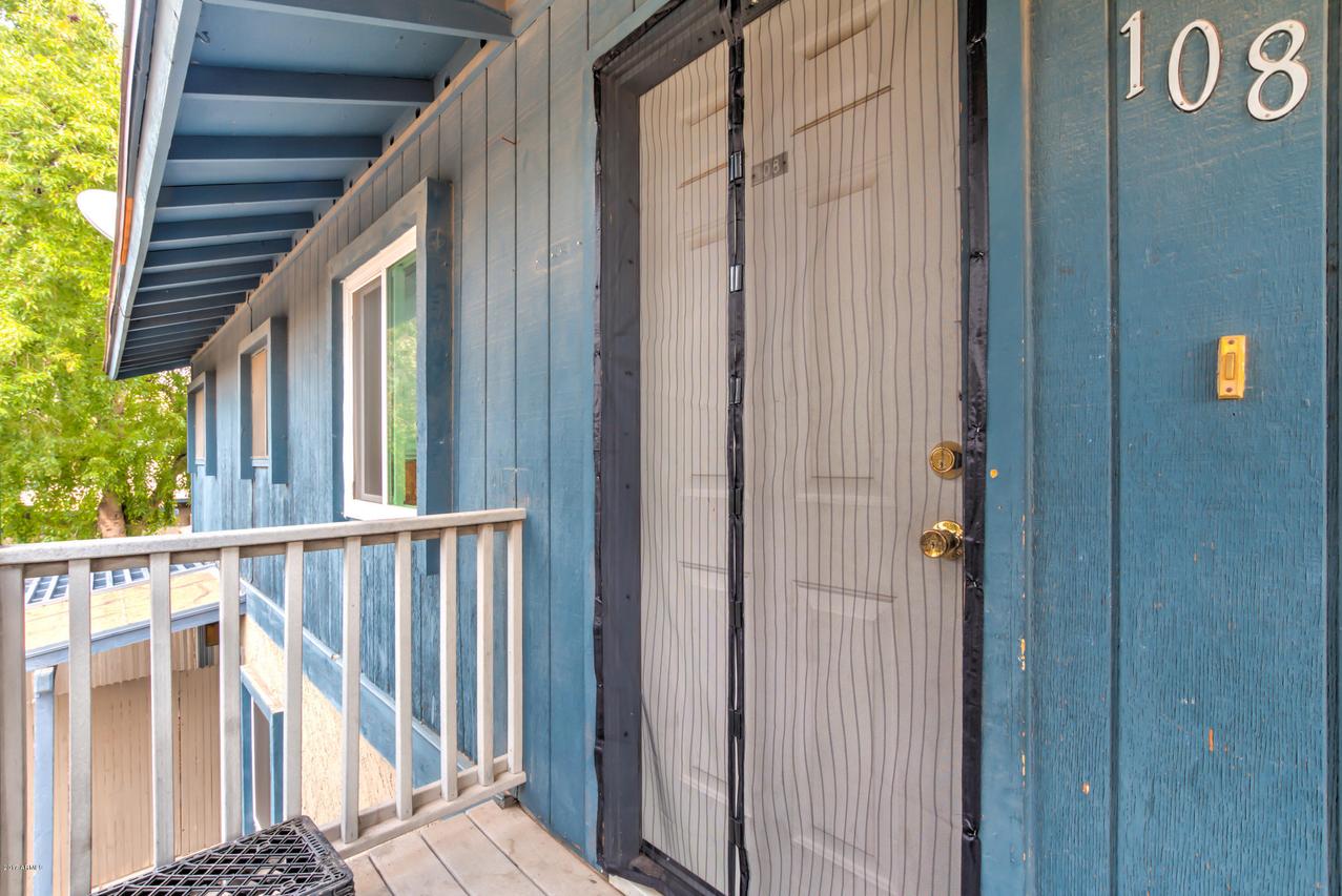 286 W Palomino Dr. #108, Chandler, AZ 85225