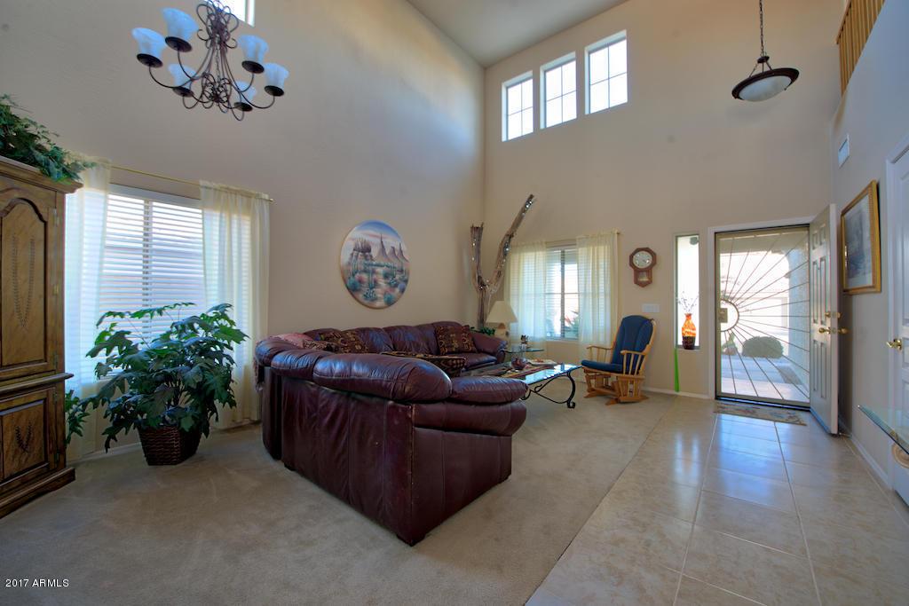 60 W Sun Ray Dr., San Tan Valley, AZ 85143