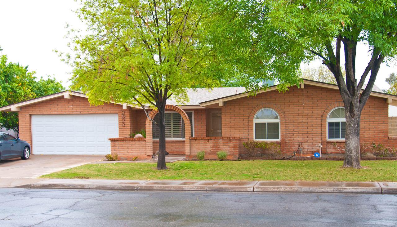 2928 S Estrella Cir., Mesa, AZ 85202