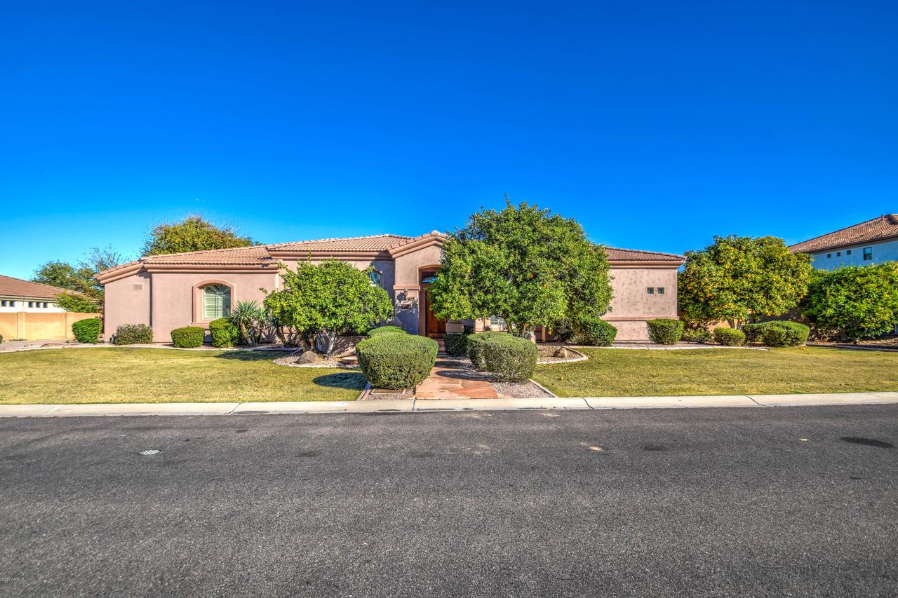 3260 E Ivyglen Cir., Mesa, AZ 85213