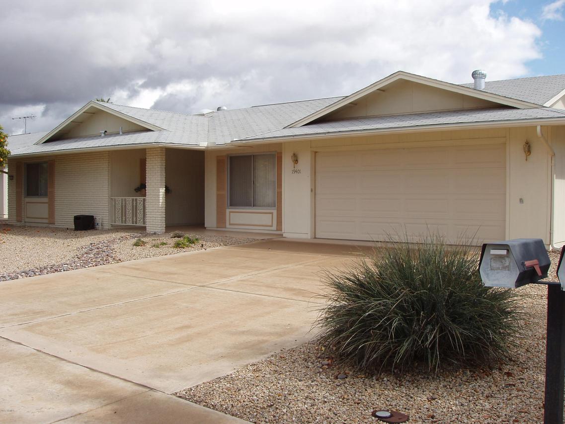 19401 N Palo Verde Dr., Sun City, AZ 85373