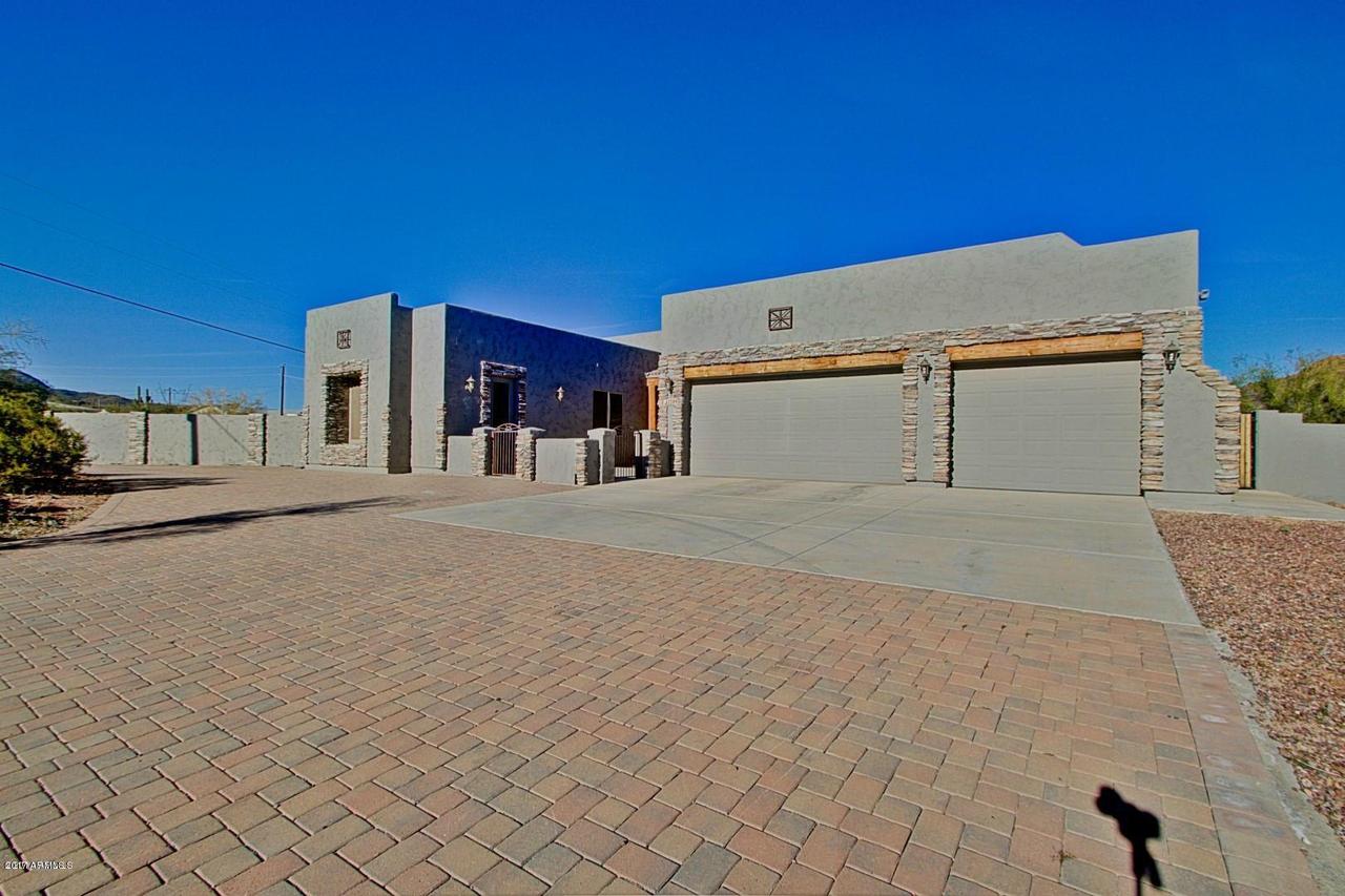 226 W Blue Wash Rd., New River, AZ 85087