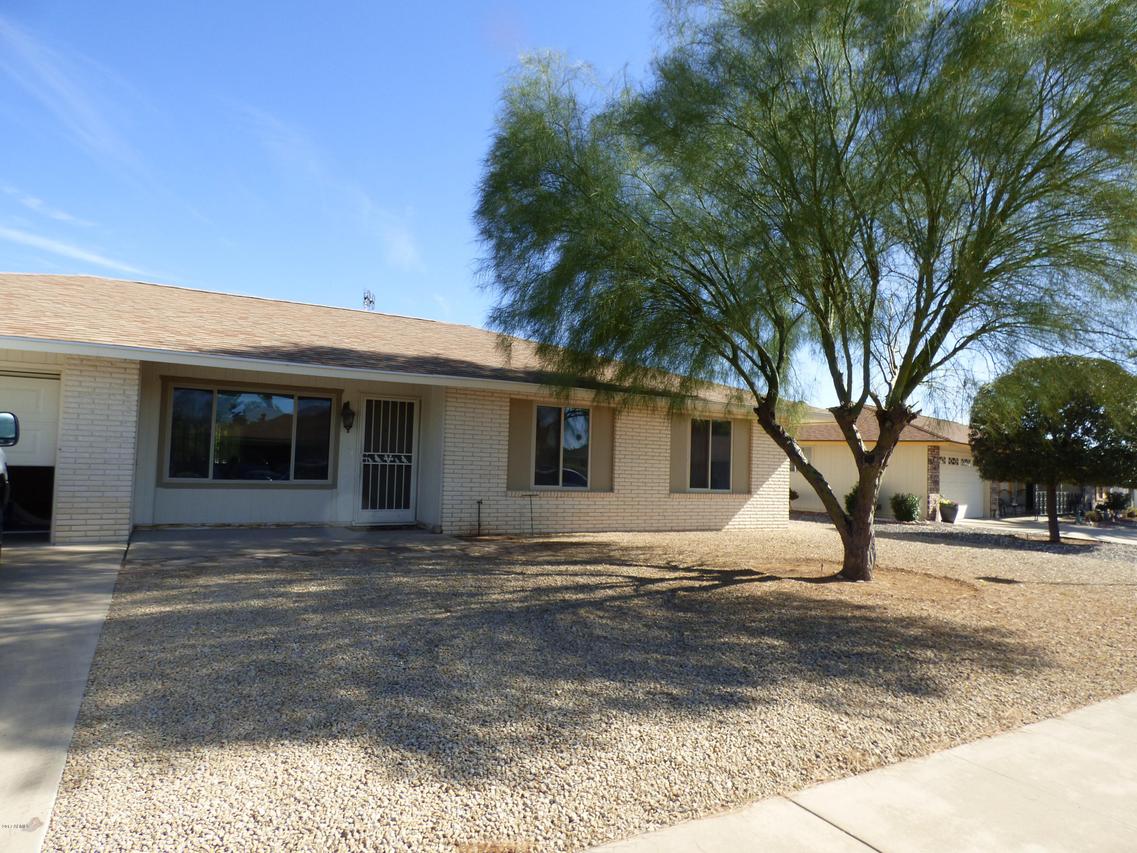 15819 N Meadow Park Dr., Sun City, AZ 85351