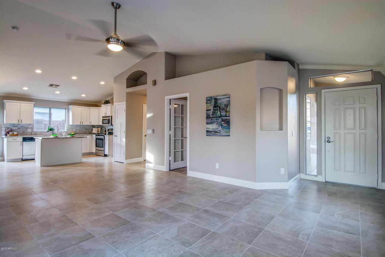 8431 W Audrey Ln., Peoria, AZ 85382