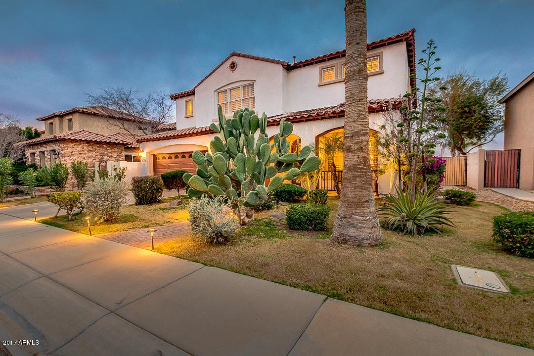 2114 E Honeysuckle Pl., Chandler, AZ 85286