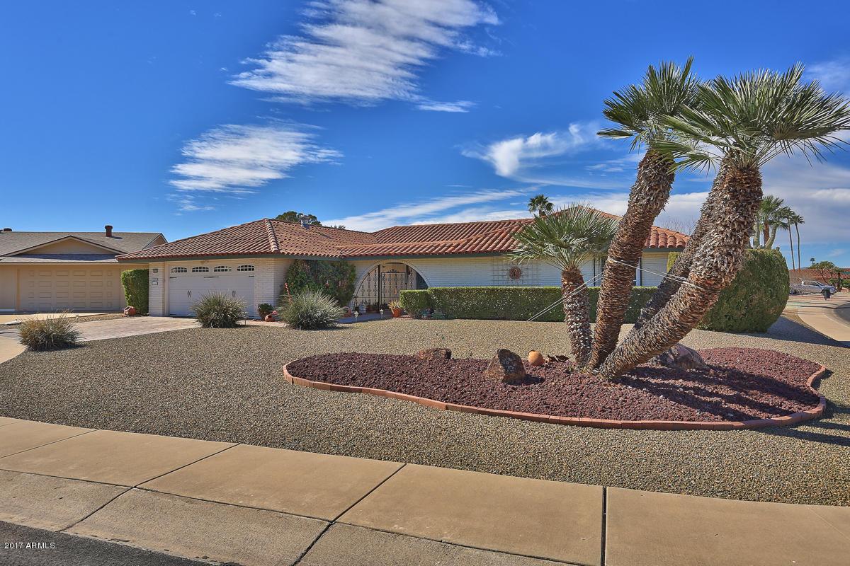 10125 W Willow Creek Cir., Sun City, AZ 85373
