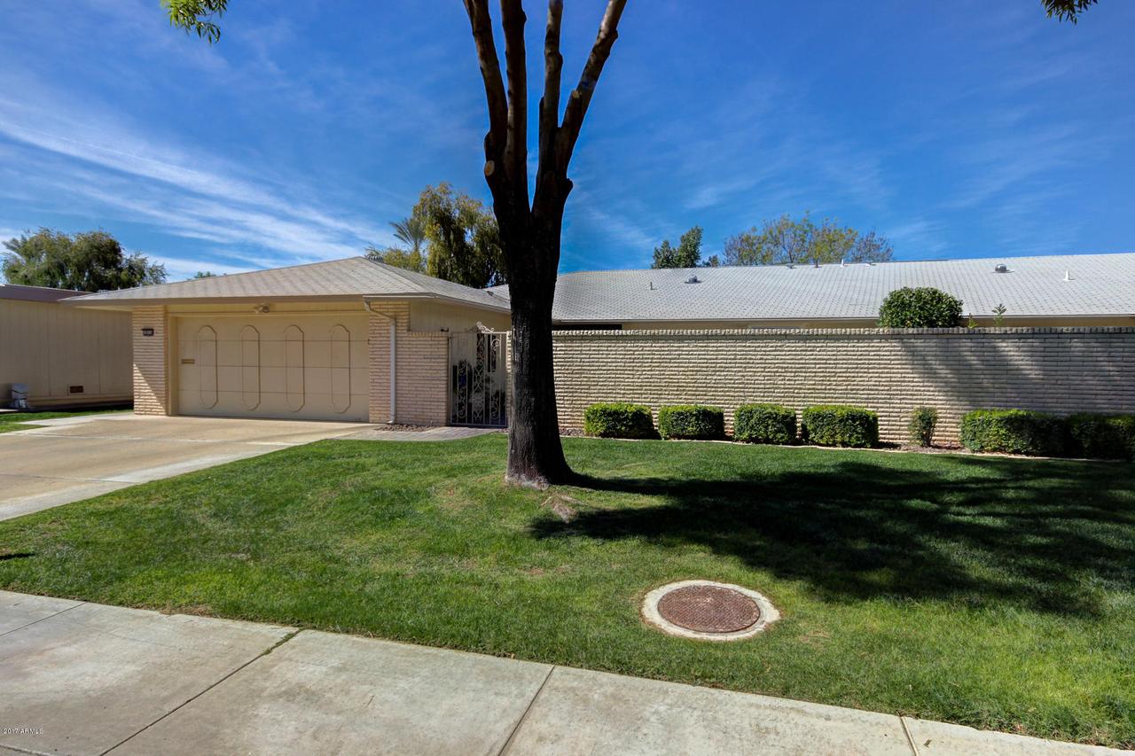 18234 N 104th Ave., Sun City, AZ 85373