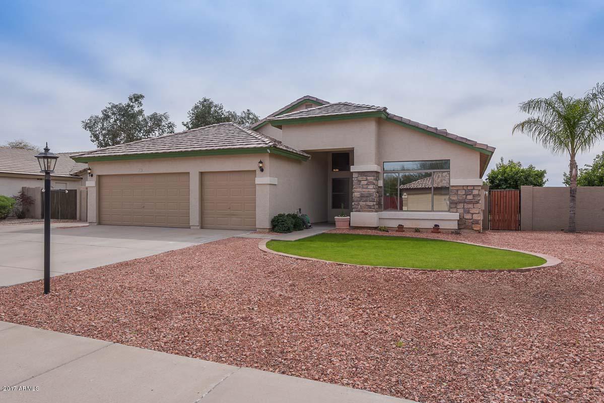 6917 W Monte Lindo, Glendale, AZ 85310