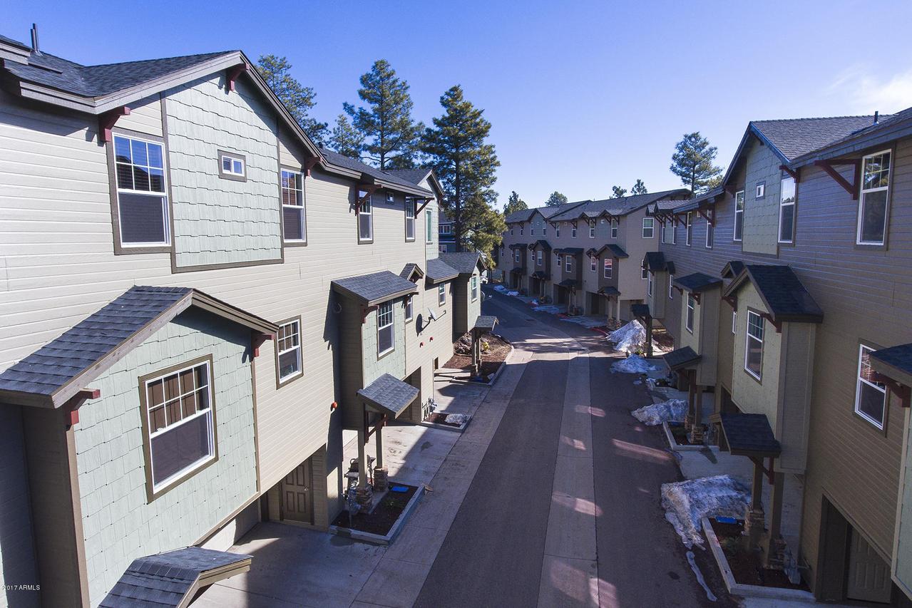 2576 W Pikes Peak Dr., Flagstaff, AZ 86001