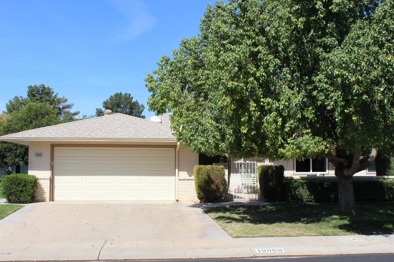 19050 N Signal Butte Cir., Sun City, AZ 85373