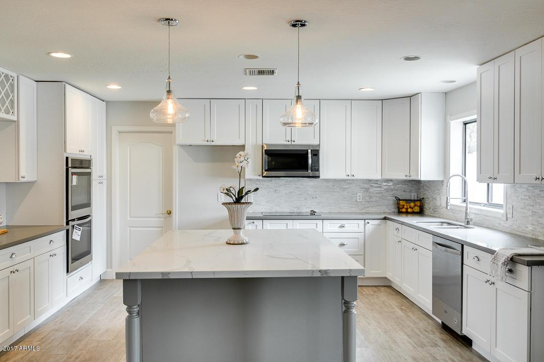 2402 E Kramer Cir., Mesa, AZ 85213