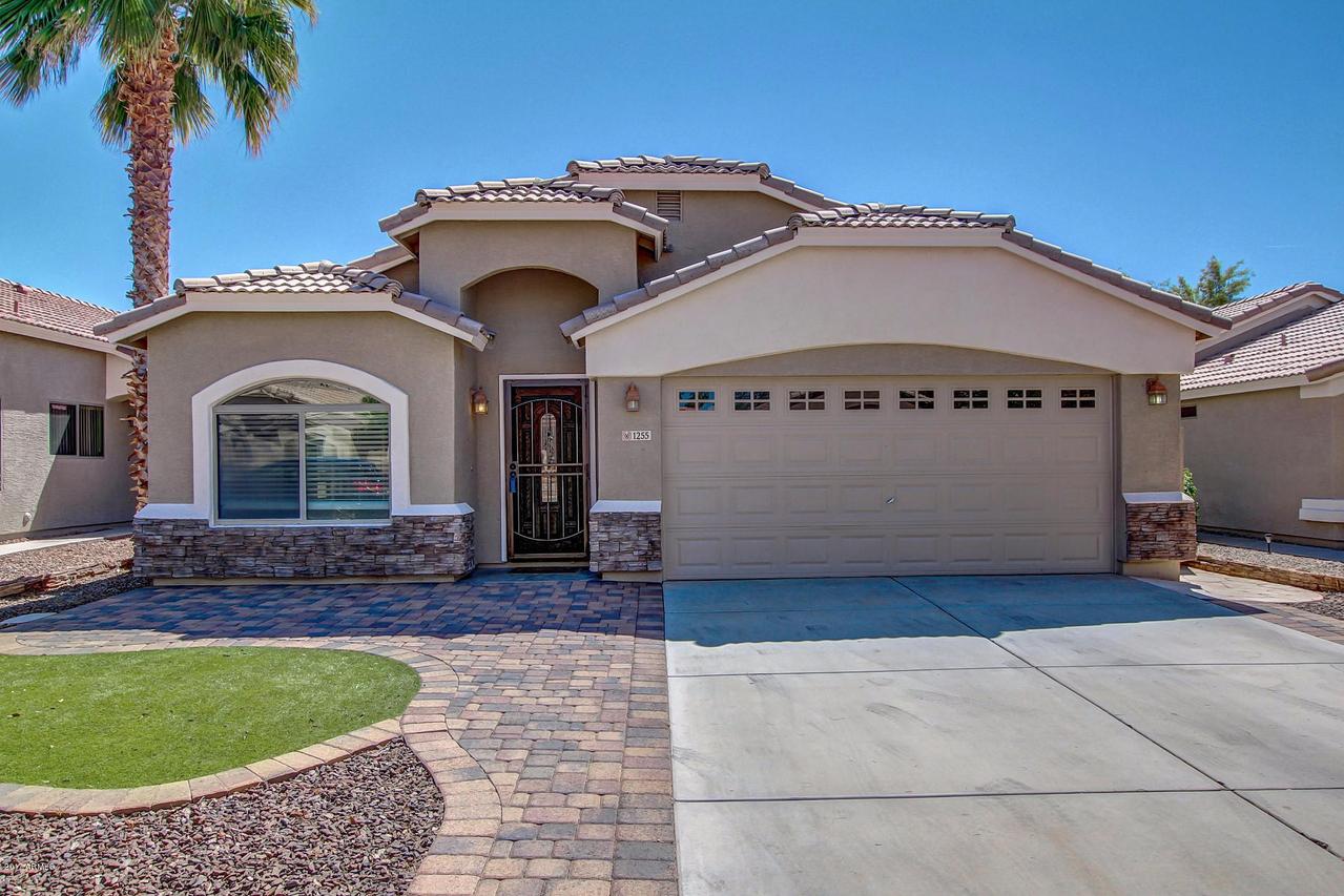 1255 E Elm Rd., San Tan Valley, AZ 85140