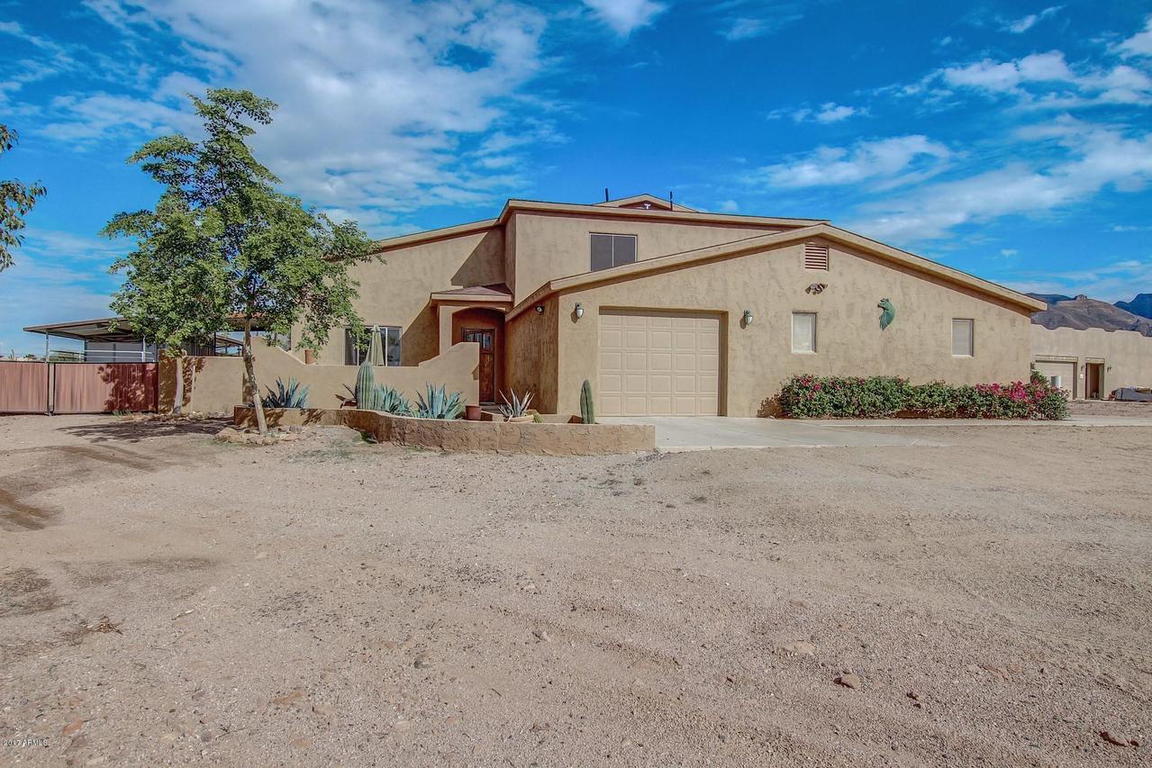 5536 E 10th Ave., Apache Junction, AZ 85219