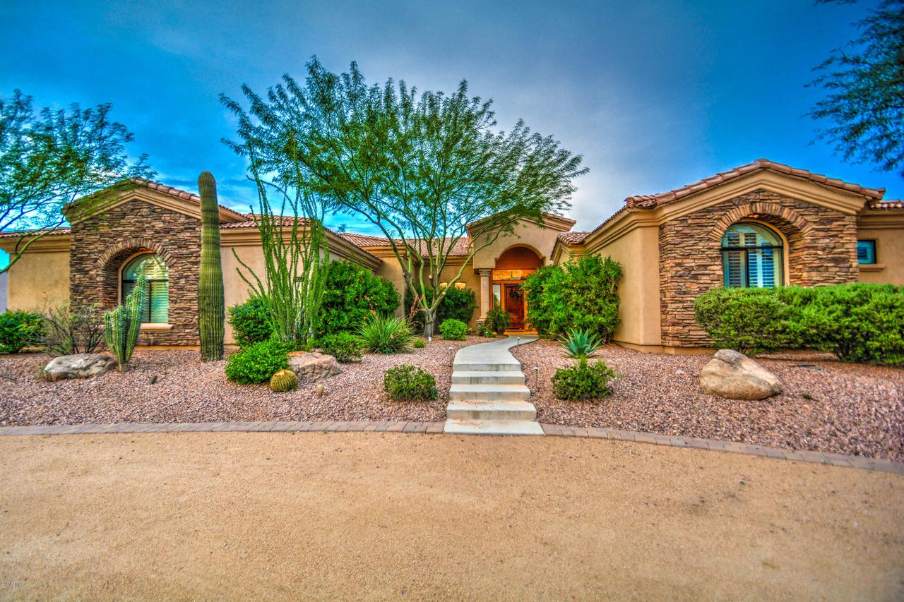 924 E Desert Hills Estate Dr., Phoenix, AZ 85086