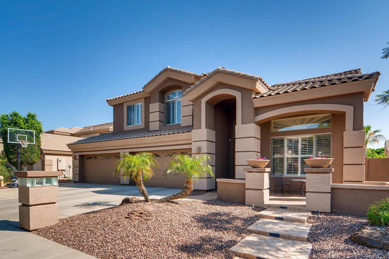 6899 W Cottontail Ln., Peoria, AZ 85383
