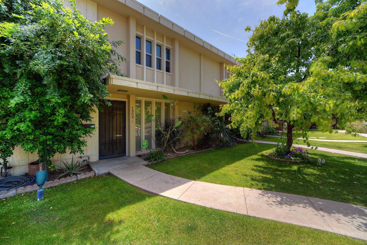 1909 E Medlock Dr., Phoenix, AZ 85016