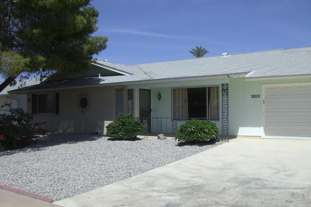 19029 N Welk Dr., Sun City, AZ 85373