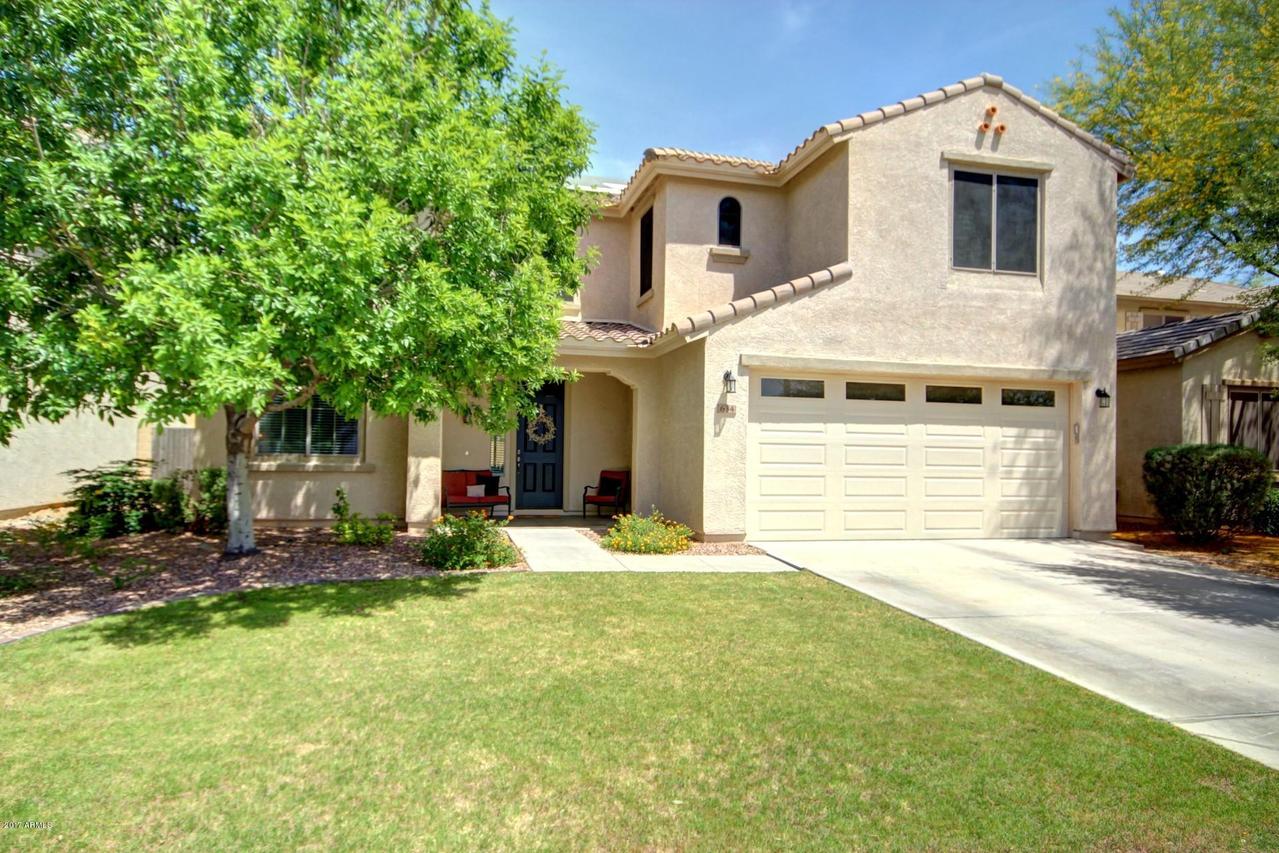 634 W Desert Hills Dr., San Tan Valley, AZ 85143