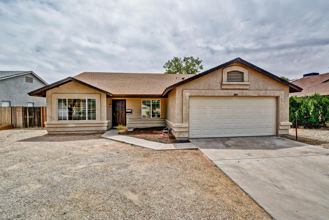 8763 W Tuckey Ln., Glendale, AZ 85305
