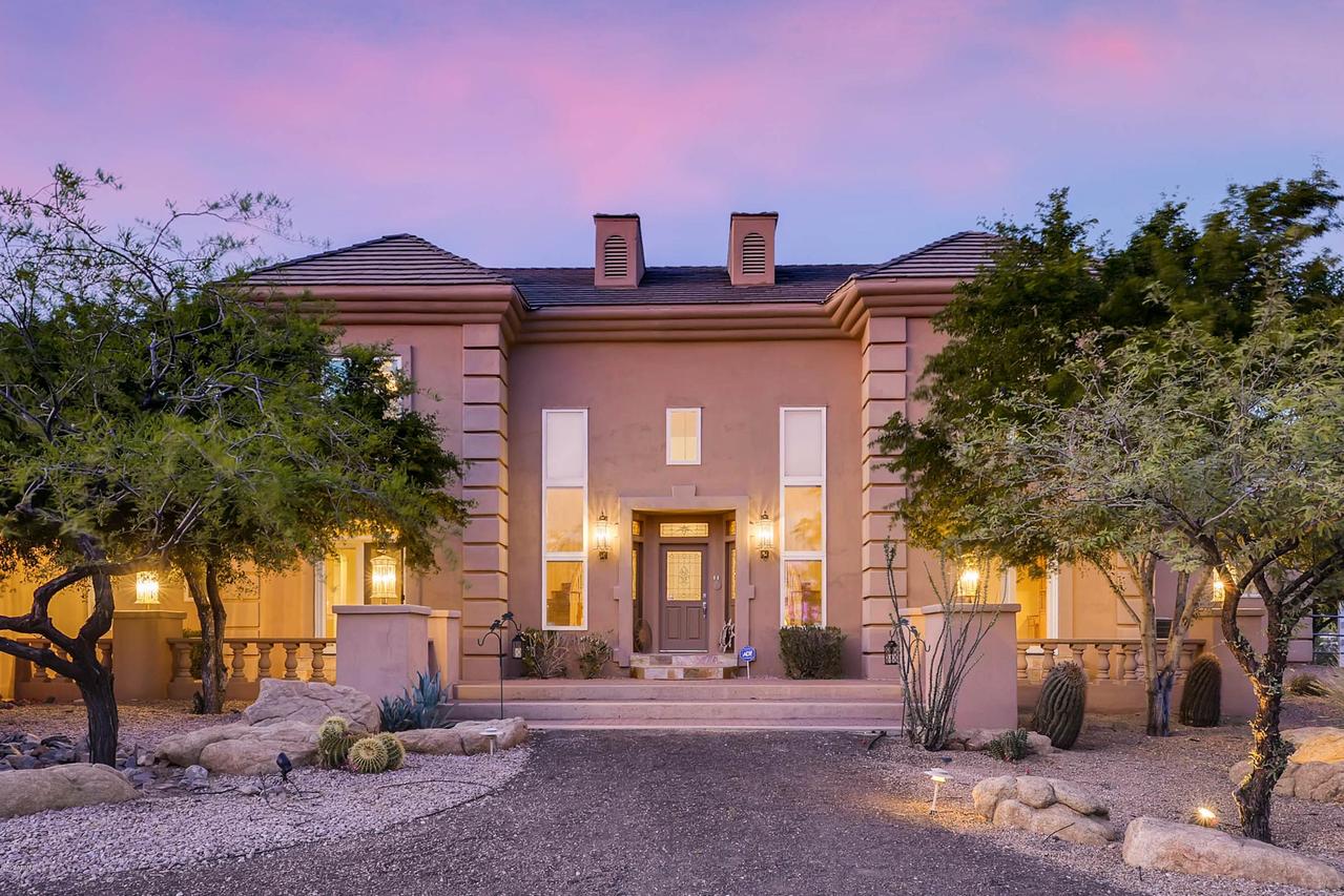 913 W Jomax Rd., Phoenix, AZ 85085